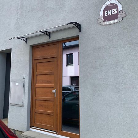 Apartman Emes S Terasou Kezmarok Exterior photo
