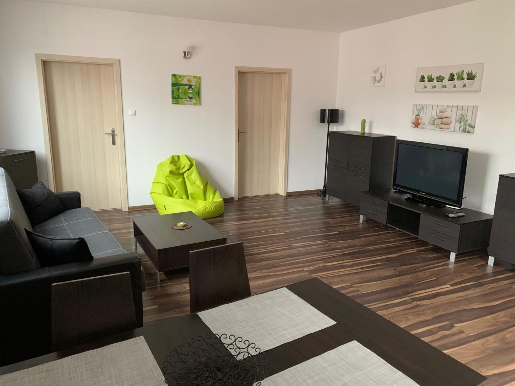 Apartman Emes S Terasou Kezmarok Exterior photo
